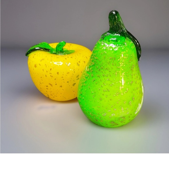 Vibrant Handblown Murano Glass Golden Apple and Pear with Metallic Flakes - Picture 9 of 9